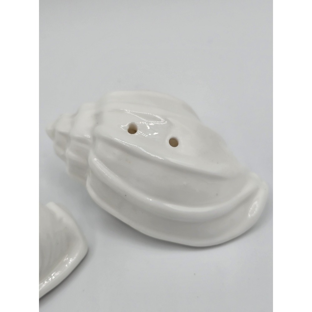 Vintage Rare Sea Shell Salt and Pepper Bone China By Stafford - Picture 4 of 12